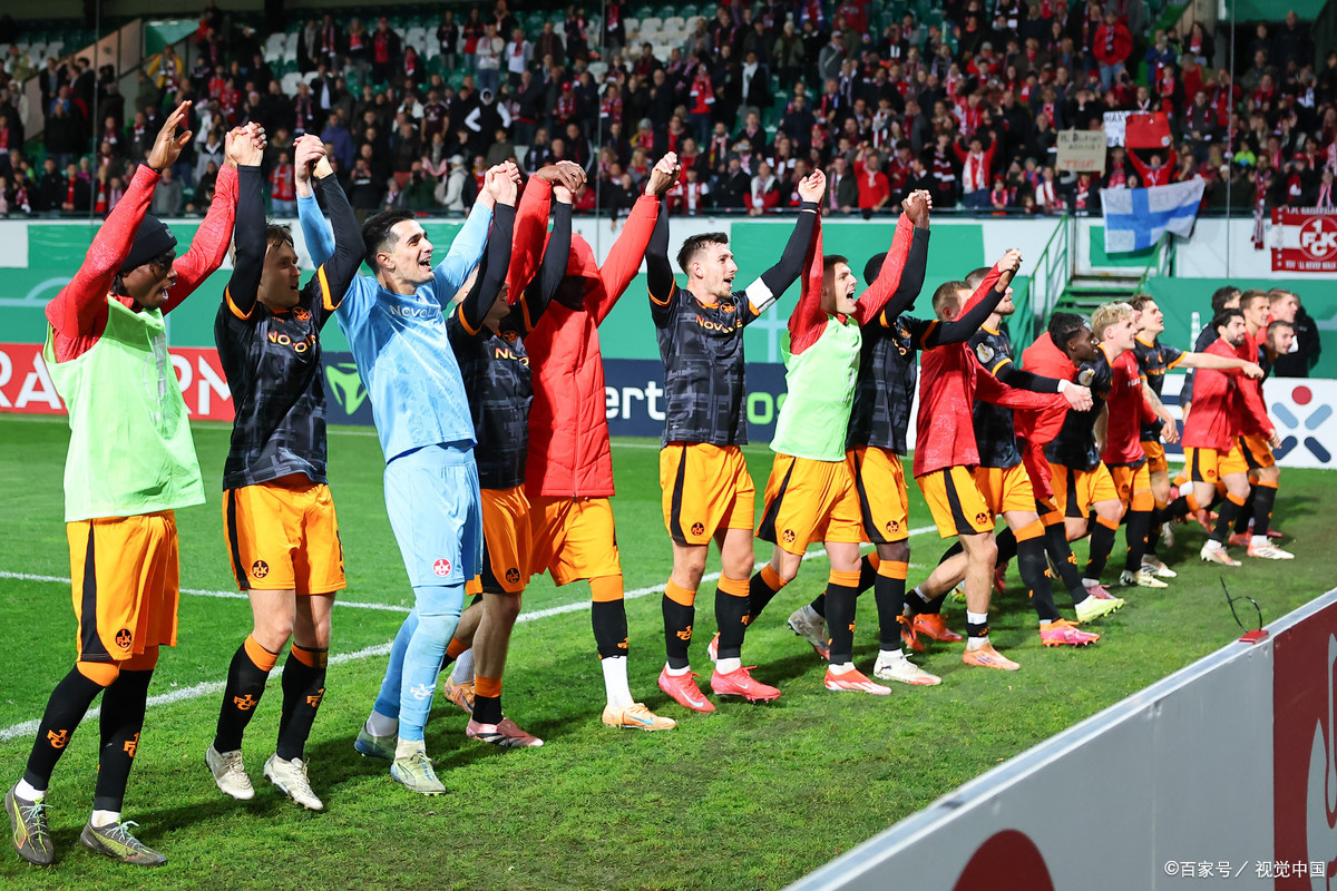 包含赛地聚焦：英超赛后热度飙升，门兴格拉德巴赫门线救险，球迷炸锅，球队文化再被提及的词条-LOL联盟竞猜